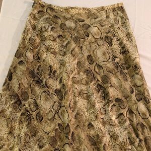 Talbots Petites animal print silk skirt …size 6 ….EUC!